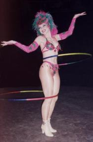 NataliaBakounHulaHoop2