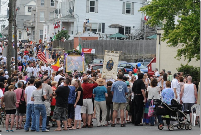 2011FIESTA SUNDAY PARADE 003