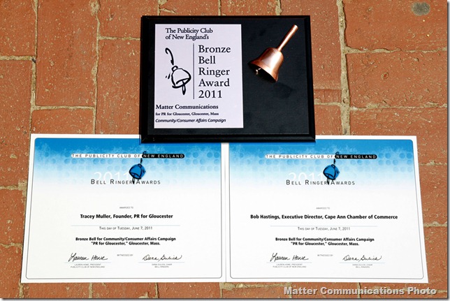 BellRinger award with Bob and Traceys certificates