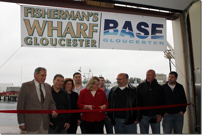 Mayor Cutting Ribbon