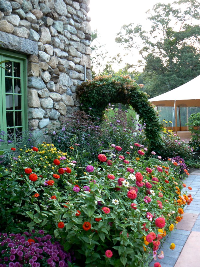 Willowdale Estate Zinnia Patch Sep. 2008 ©Kim Smith