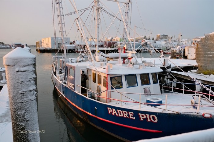 Harbor Walk Dawn Winter-2 ©Kim Smith 2012