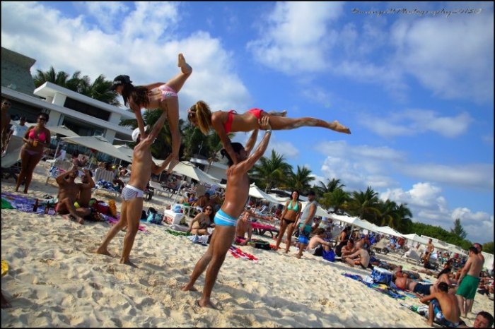 .facebook_1366681150-2