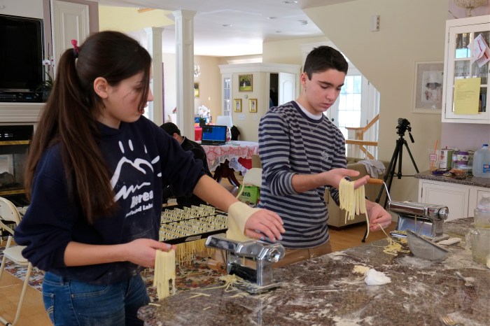 BJ Mohan Sabrina Sista Felicia making pasta © Kim Smith 2013