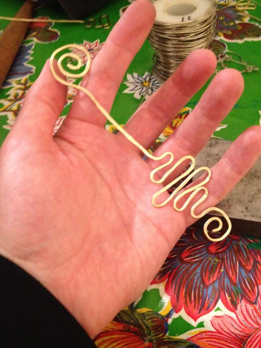 _Wire art with Leslie