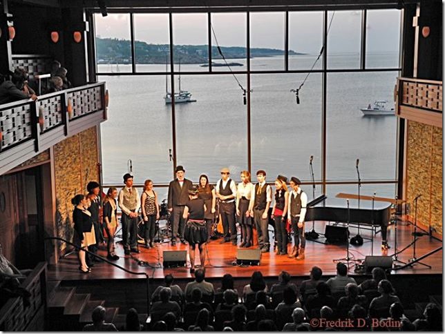 935312_465764956842901_393031014_n