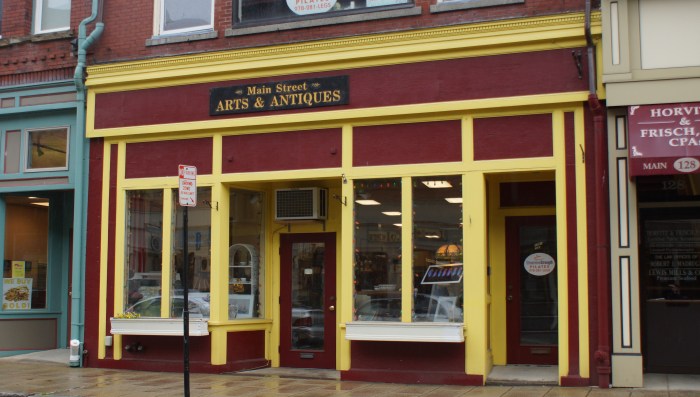 _main street arts and antiques façade