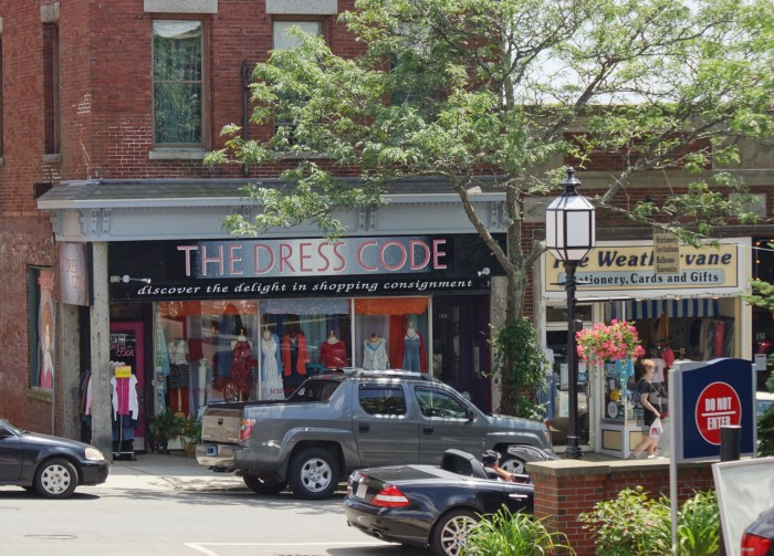 _The Dress Code façade