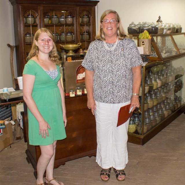 _DSC09072 Mayor Kirk at the Neighborhood Apothecary