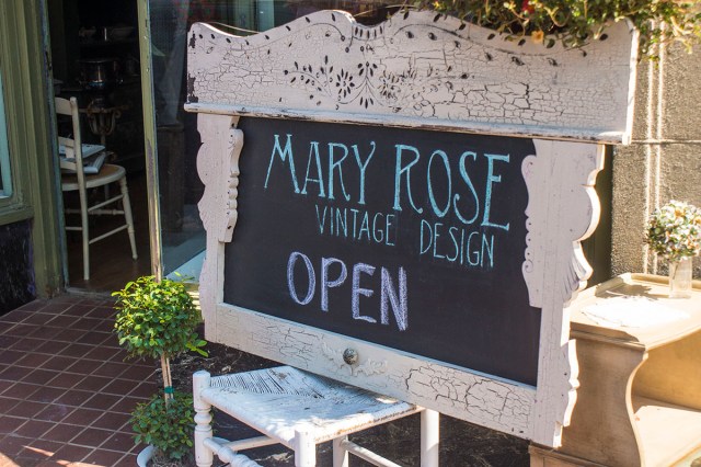 _DSC09107 Mary Rose Vintage Design sign sm