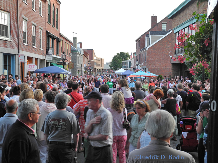 This evening, 9/21/13, at 6pm, the Main Street Block Party gets underway. Without exception, Block Parties have always been well attended. It's fun for all ages.