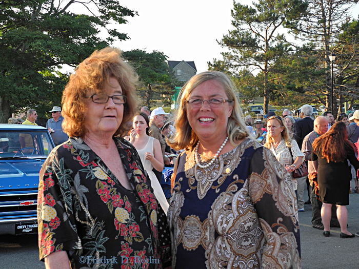 Nancy Gaines and Mayor Carolyn Kirk at the reception.