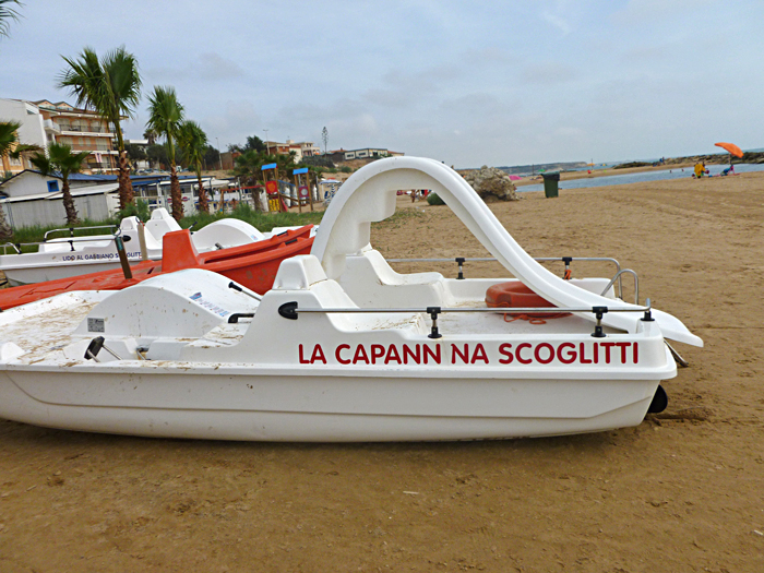 Sheila Blake of Gloucester is in Scoglitti: "The scenery is beautiful everywhere -- hills, valleys, old cities, Greek and Roman ruins.  The local people have been incredibly helpful."