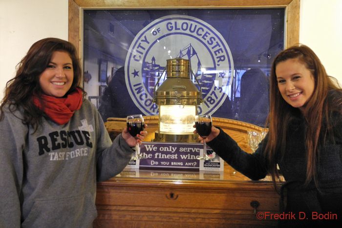 I love it when I can make people laugh. These two laughed a lot today during their visit to the gallery. On the left is Jamie Maggs of Chelmsford MA, who is a  dental assistant. She's 23 and is babysitting tonight. On the right is older sis' Kelly, a nurse in Amherst NH. 24 and hoping for a date tonight. I'm sure they'll be fine, and they'll be back. I has so happy to host them for a short while.