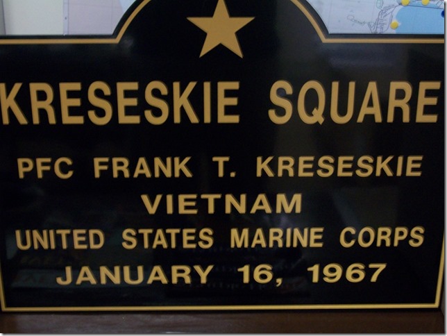 NEW SQUARE SIGN