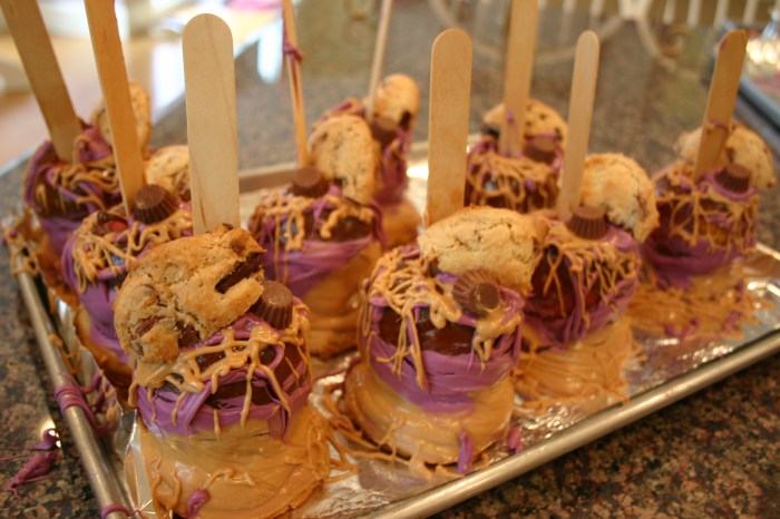 PB&J Caramel Apples 077