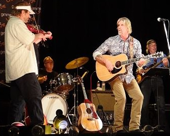 L-R: Matt Leavenworth, Dave Mattacks, Allen Estes Wolf Ginandes photo: Renata Greene