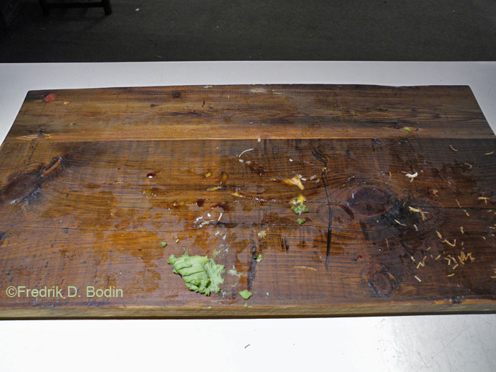 If you get here late, this is what you'll see on the sushi plank, furnished by Lat 43. I heard a rumor that Savour Wine and Cheese will bring something.