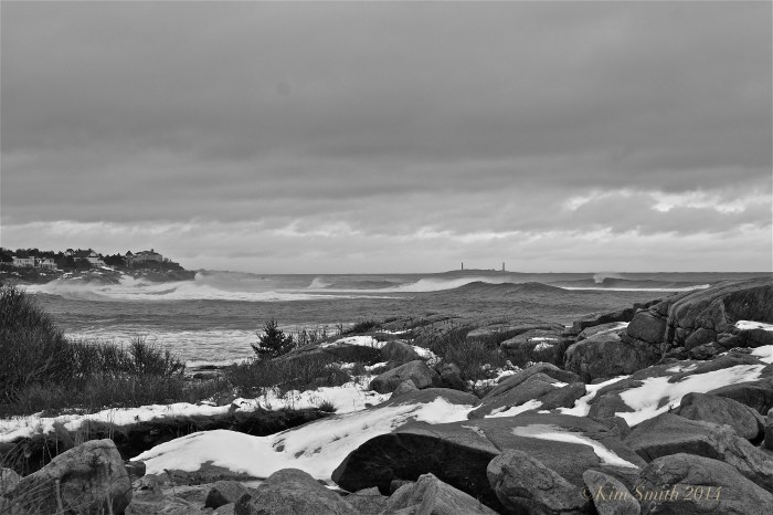 Brace Cove Twin lights big surf©Kim Smith 2014
