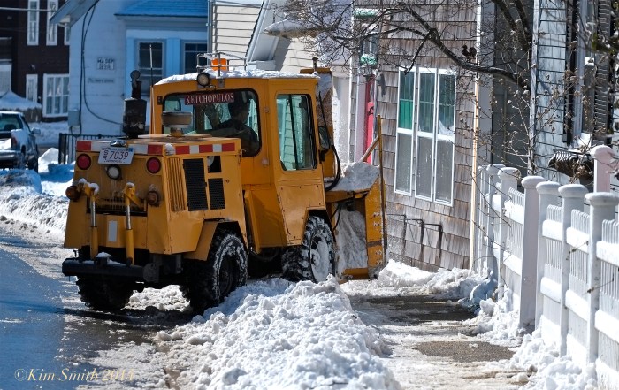 East Gloucester Snow Clean up ©Kim Smith 2014