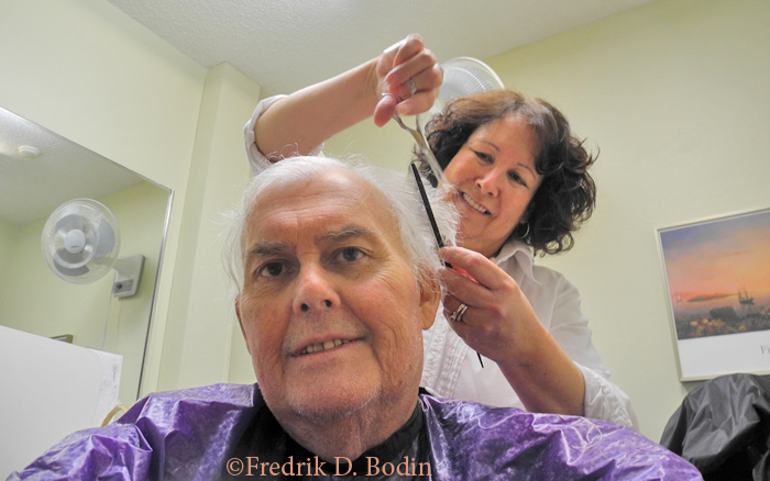 It was haircut time for me. Fortunately, I could get a wash and cut in the rehab facility. I wheeled myself into the 'Beauty Salon," where Patty of Rockport styled my hair as I sat in my wheel chair.  A true haircut of opportunity.