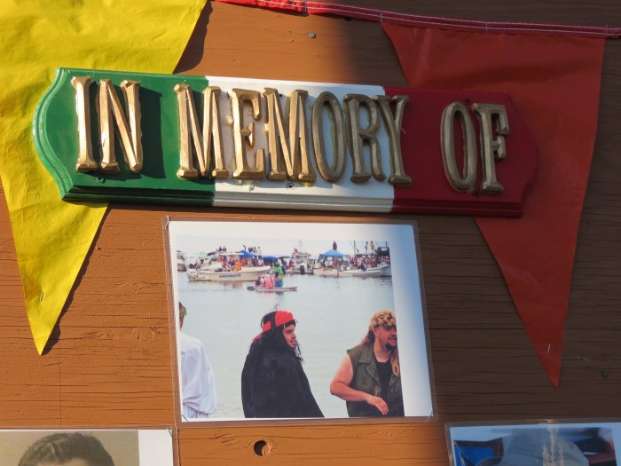 Paul the 3rd Getting ready to go to the pole. Saturday 2006