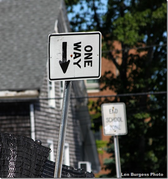 OneWaySign_5668 1_edited-1