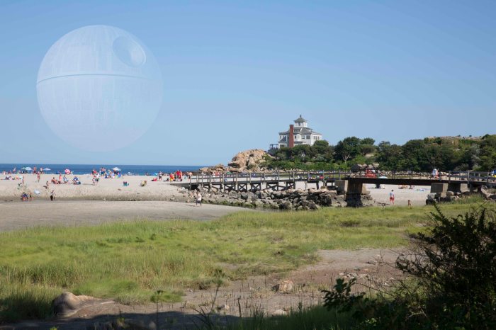 Now there's a full moon..