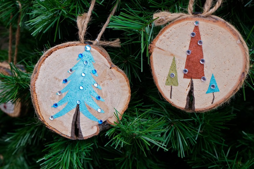 Jodi Sivak tree butts ©Kim Smith 2014