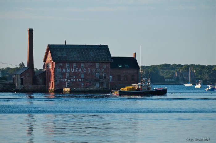 Black Pearl Lobster Boat Gloucester Massachusetts Paint factory ©Kim Smith 2014