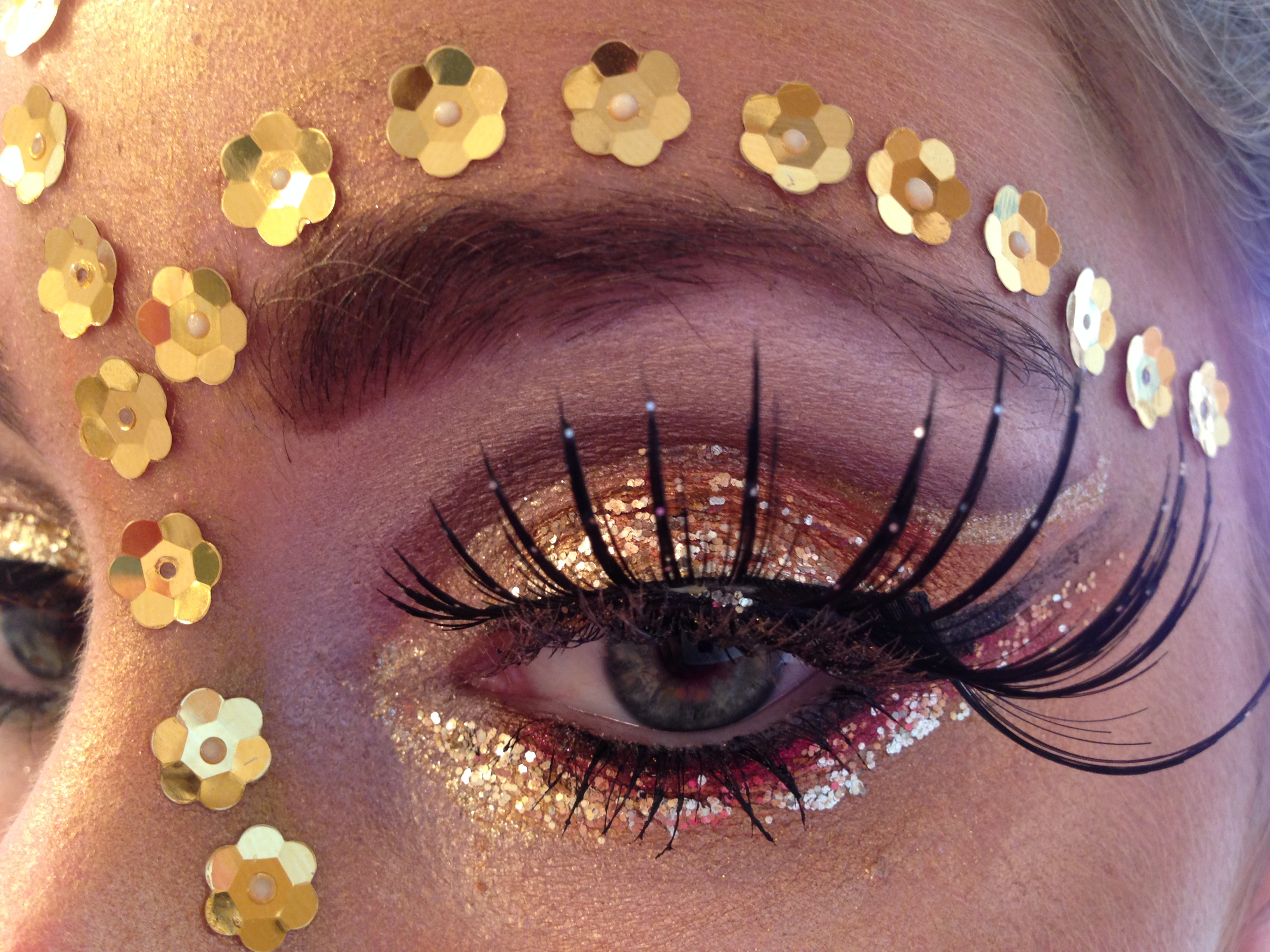 wearable art fashion show pasta dress 2013 (15)