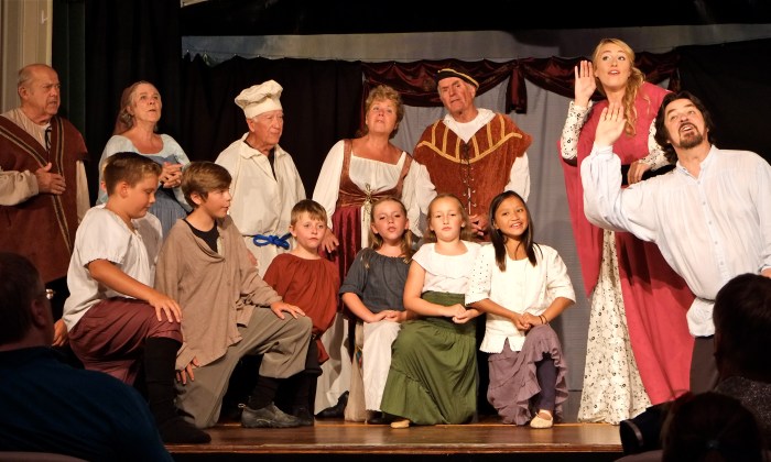ANNISQUAM VILLAGE PLAYERS CAMELOT  -16 ©KIm Smith 2015