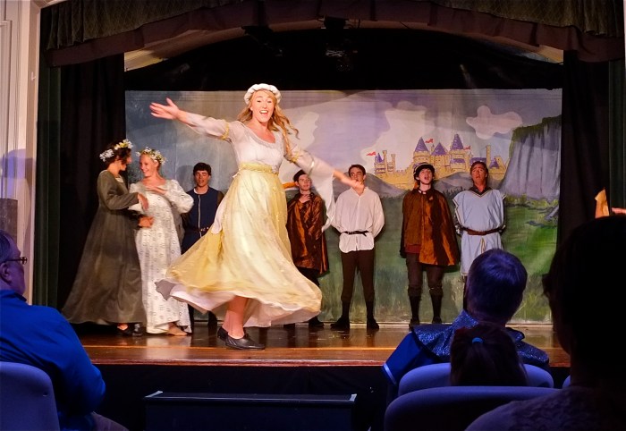 ANNISQUAM VILLAGE PLAYERS CAMELOT -7 ©KIm Smith 2015