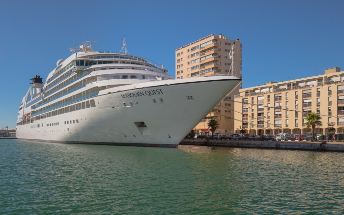 Seabourn Quest (ship, 2011), Quai d'Alger, Sète, Hérault, Fran