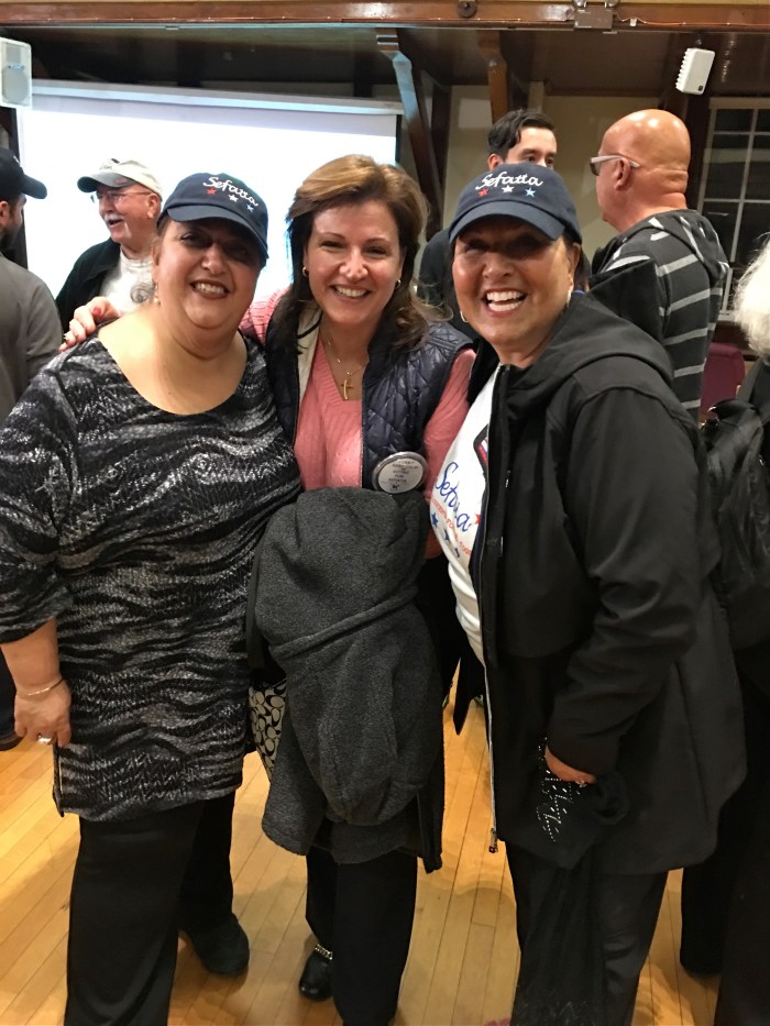 Sefatia, Grace, Rose ©Kim Smith 2015