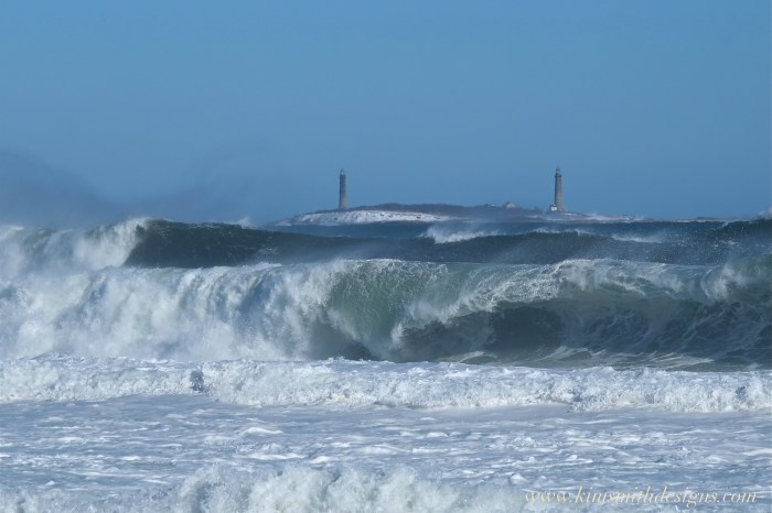 Thacher island Twin Lights Atlantic Ocean Waves Jonas -2 ©www.kimsmithdesigns.com