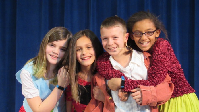 8610_gastonSilly girls Highres