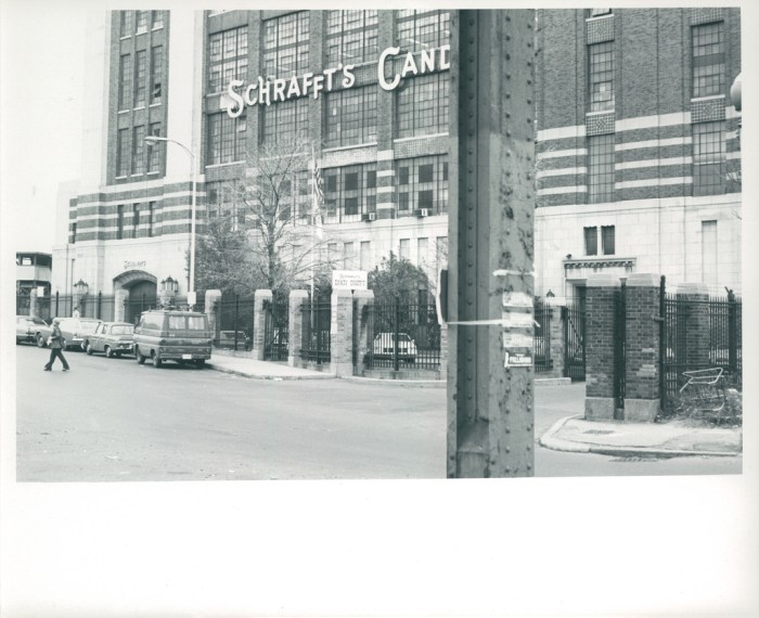 9776256532_a52d8b6305_b