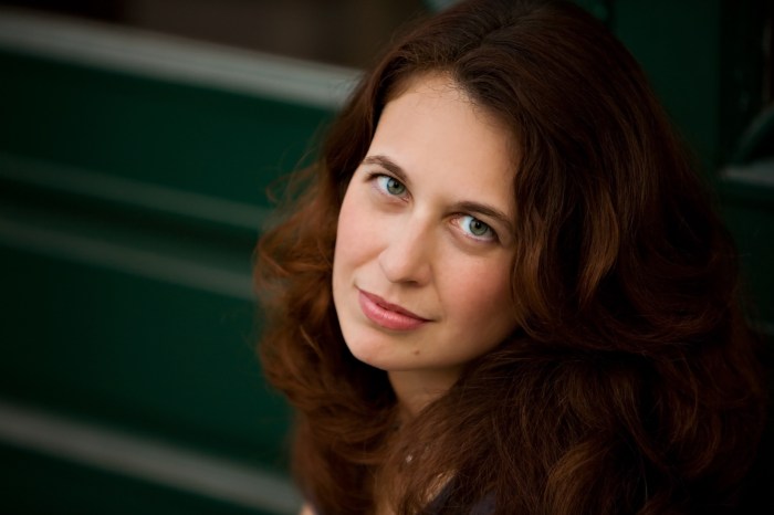 JanelleMills_Headshot2008