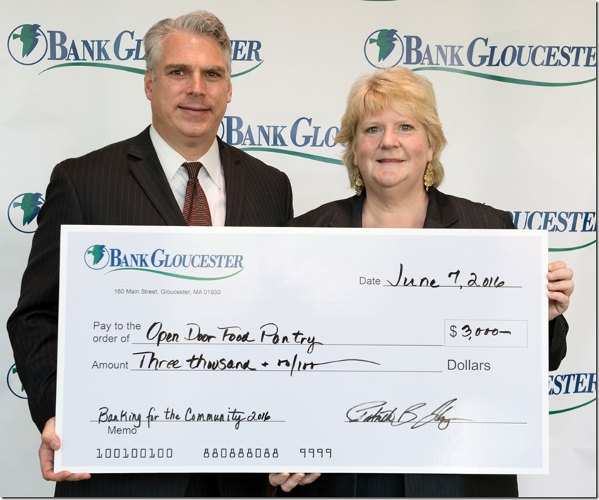 OpenDoorFoodPantryD41_8813