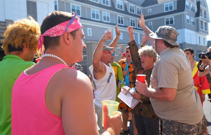 Sunday Greasy Pole Walkers -5 copyright Kim Smith