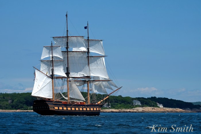 Oliver Hazard Perry ship -- copyright Kim Smith