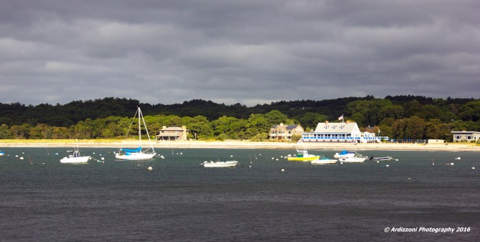 september-29-2016-dark-clouds-with-sun-on-boats