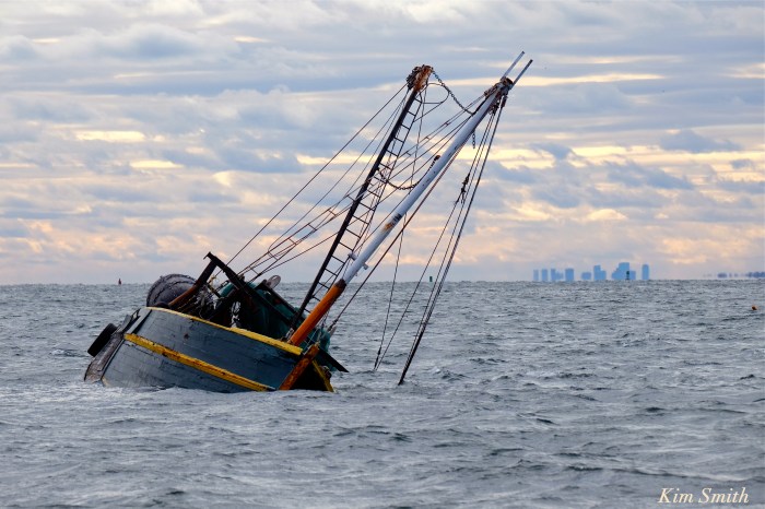 blue-ocean-dragger-shipwreck-gloucester-ma-30-copyright-kim-smith
