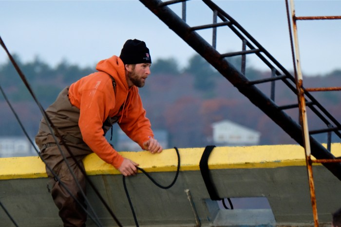 blue-ocean-dragger-shipwreck-salvage-gloucester-ma-16-copyright-kim-smith