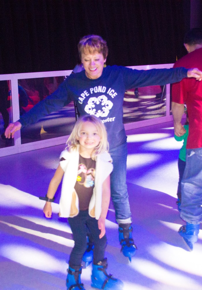 november-26-2016-nonnie-and-avery-skating