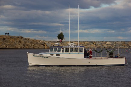 december-3-2016-santa-on-the-erin-graham