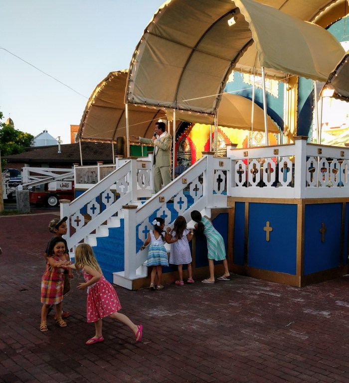 00006IMG_00006_BURST20170621194442_COVER