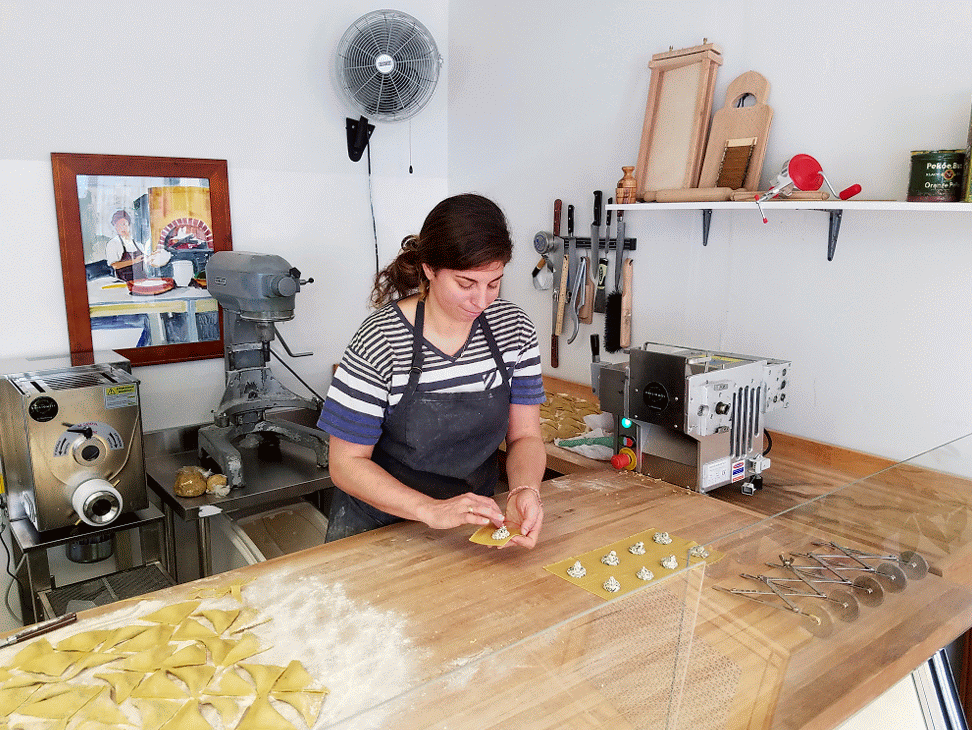 Soothing pasta making PASTAIO VIA CORTA