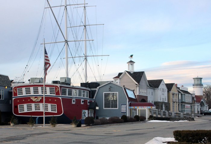 WEB-Lyfd-1-11-17-Owen-ship-2